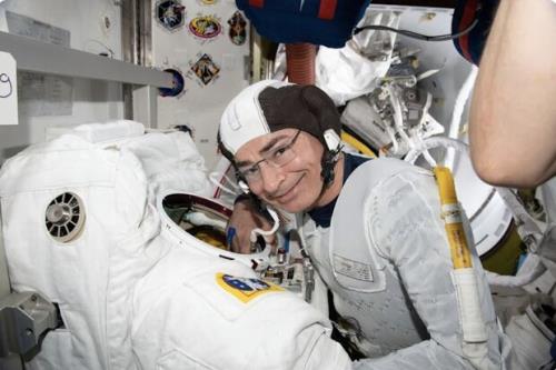 لغو راهپیمایی فضایی به سبب مشکل پزشکی یک فضانورد