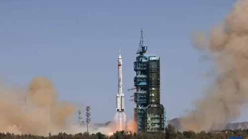 چین ۳ ماهواره فضایی پرتاب کرد