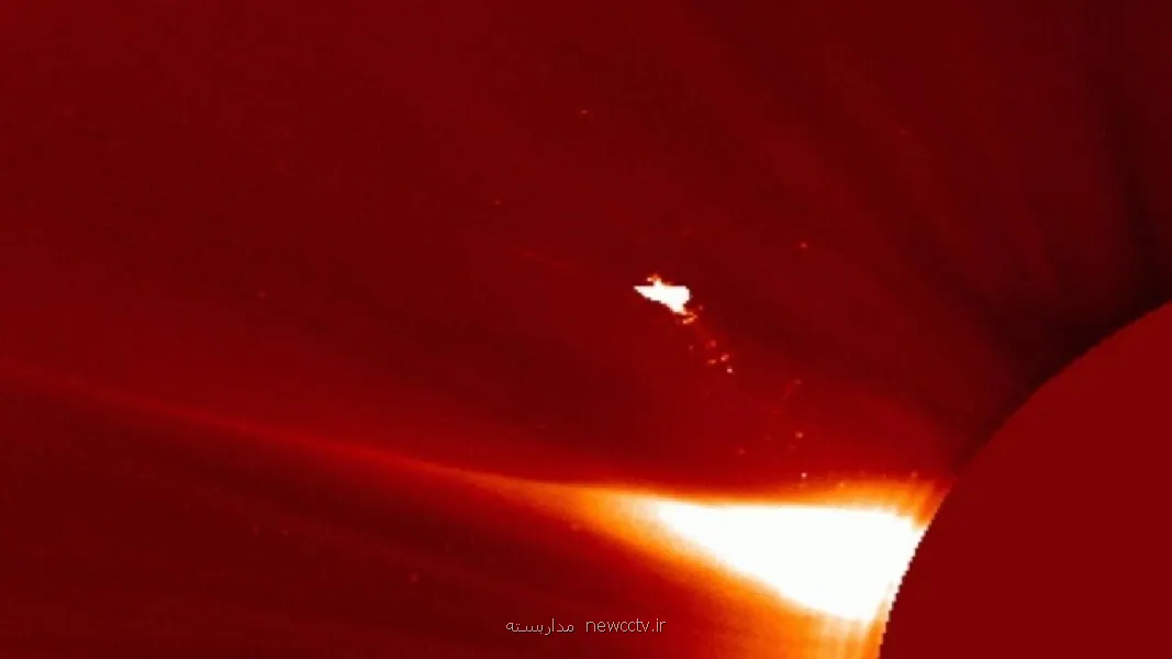 ظهور یک شیء پرنده مانند بر فراز خورشید